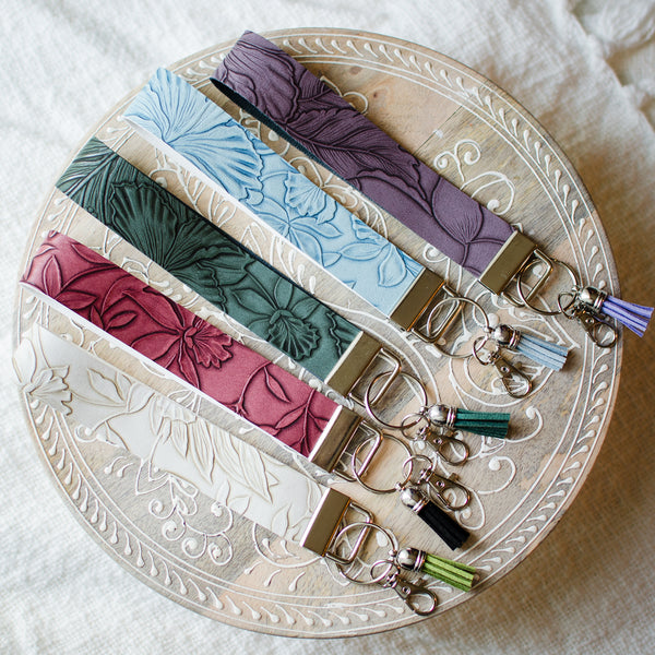 Wristlet - Textured Floral