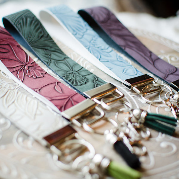 Wristlet - Textured Floral